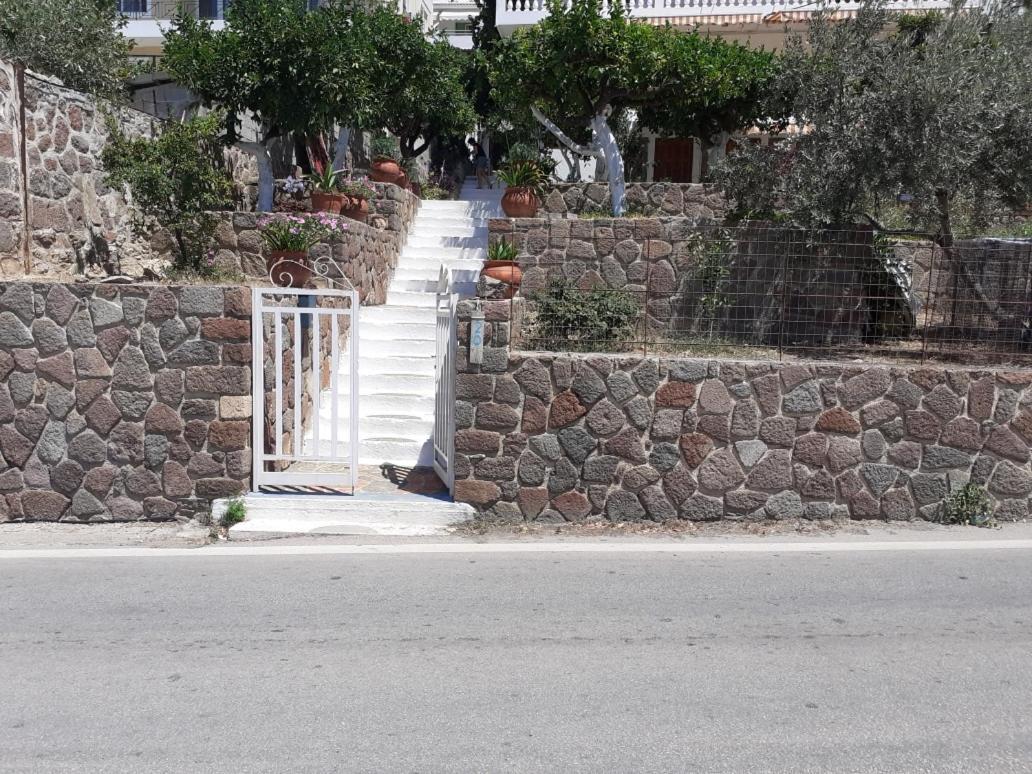 Blue On The Beach Poros Town Bagian luar foto